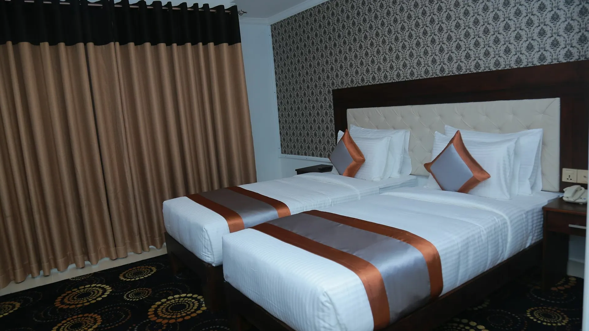 Galaxy Grand Hotel Nuwara Eliya